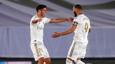 Real Madrid Selangkah Lagi Angkat Trofi La Liga thumbnail